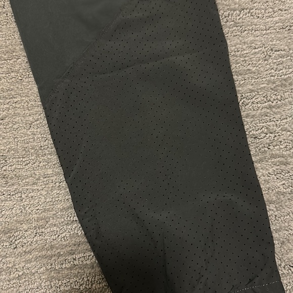 Under Armour Pants - Picture 4 of 5